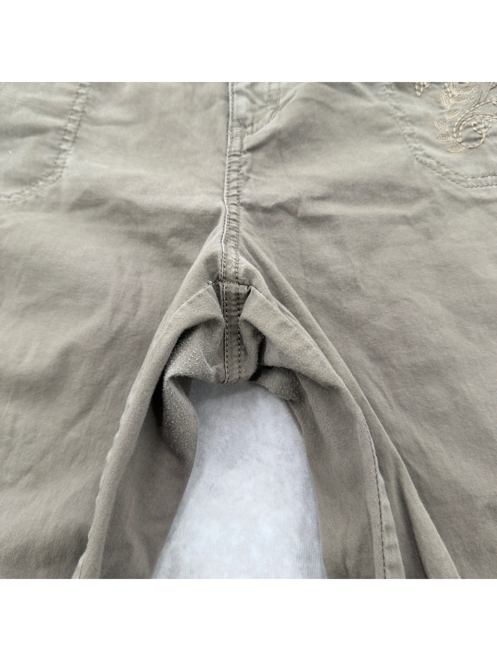 Croft & Barrow Y2K Brown Embroidered Floral Cargo Capris Size 12 Drawstring - Picture 4 of 9